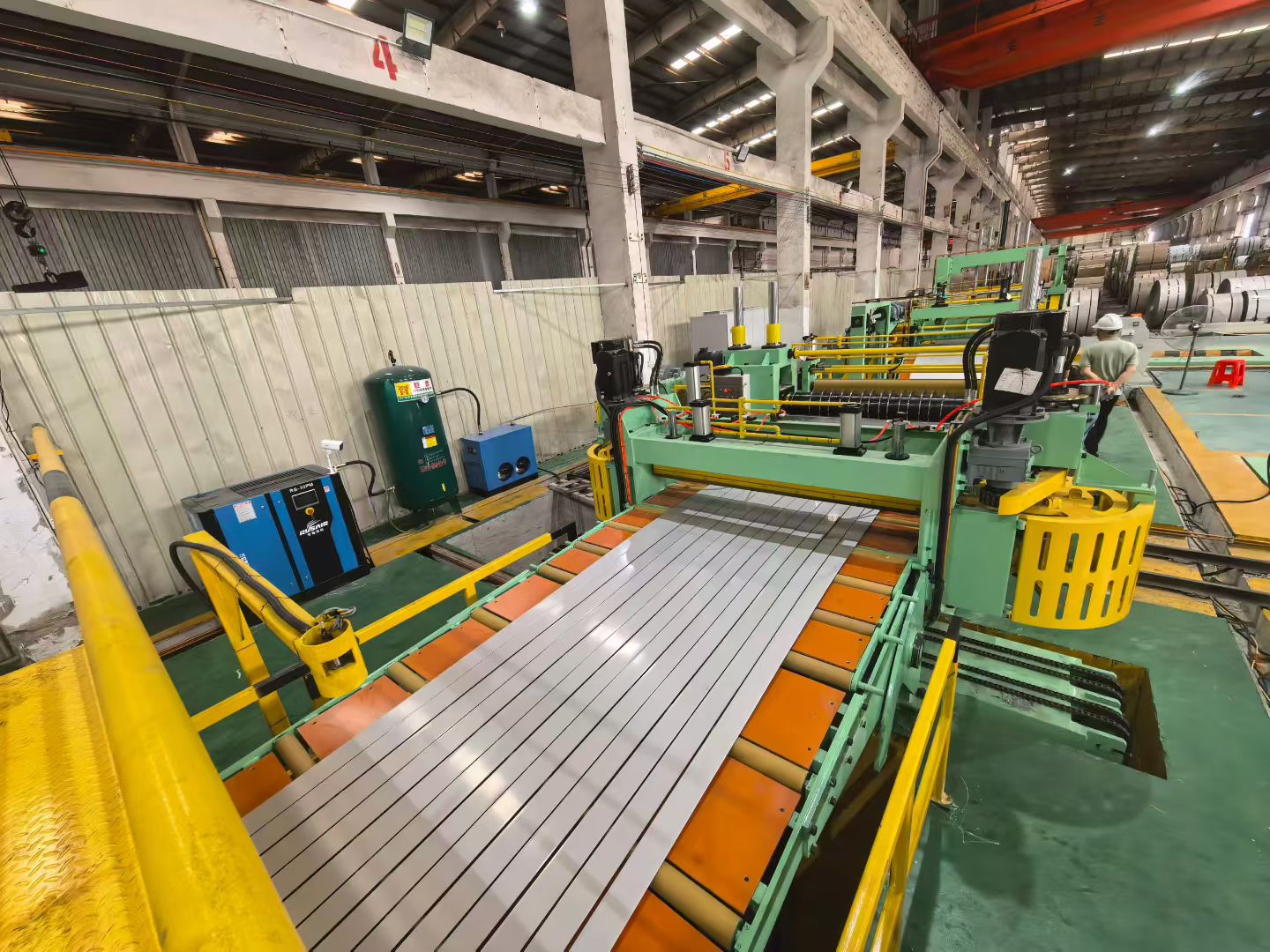 纵剪机组生产线